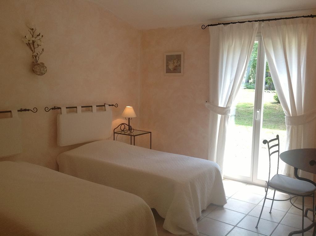 Le Clos Des Cigales Roussillon en Isere Zimmer foto